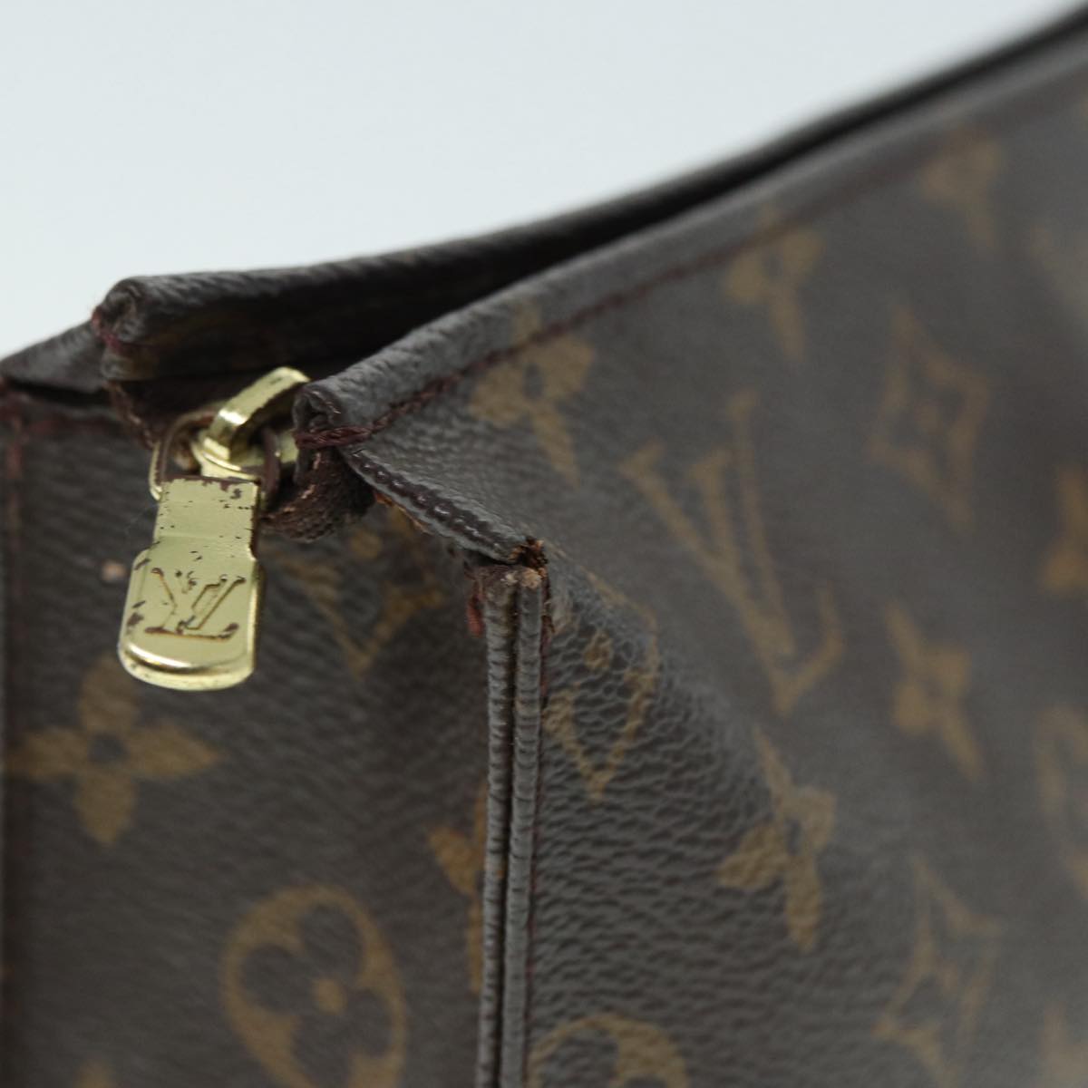 LOUIS VUITTON Monogram Poche Toilette 26 Pouch M47542 LV 89337