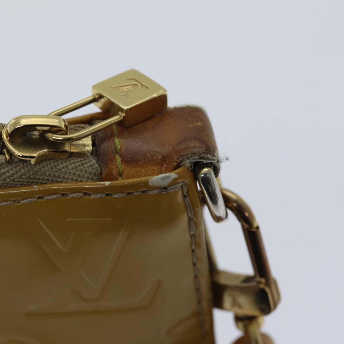LOUIS VUITTON Monogram Vernis Lexington Accessory Pouch Beige M91010 89339