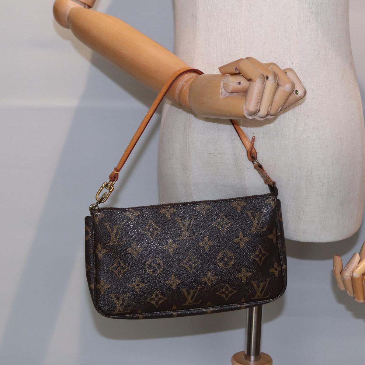 LOUIS VUITTON Monogram Pochette Accessoires Pouch M51980 LV 89437