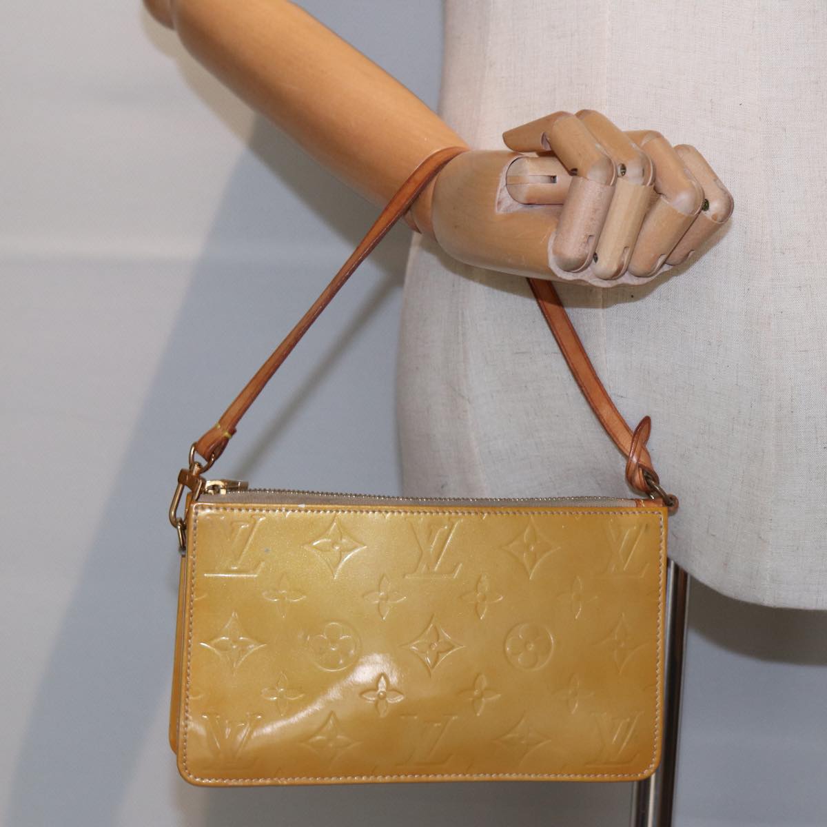 LOUIS VUITTON Monogram Vernis Lexington Accessory Pouch Beige M91010 89439