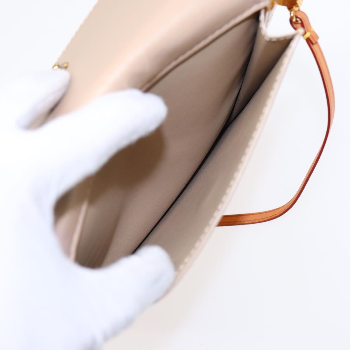 LOUIS VUITTON Monogram Vernis Motto Accessory Pouch Beige M91136 LV 89452