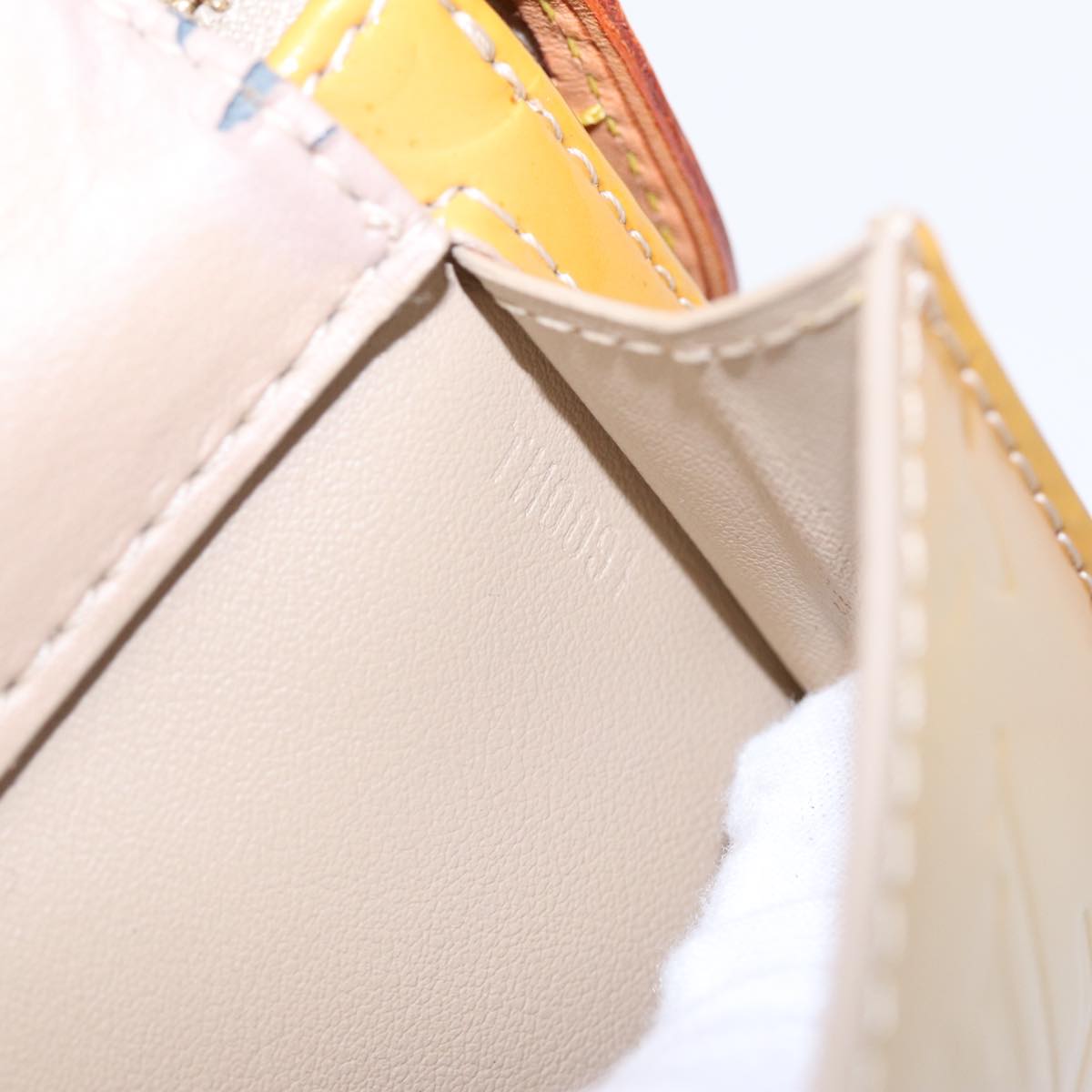 LOUIS VUITTON Monogram Vernis Motto Accessory Pouch Beige M91136 LV 89452