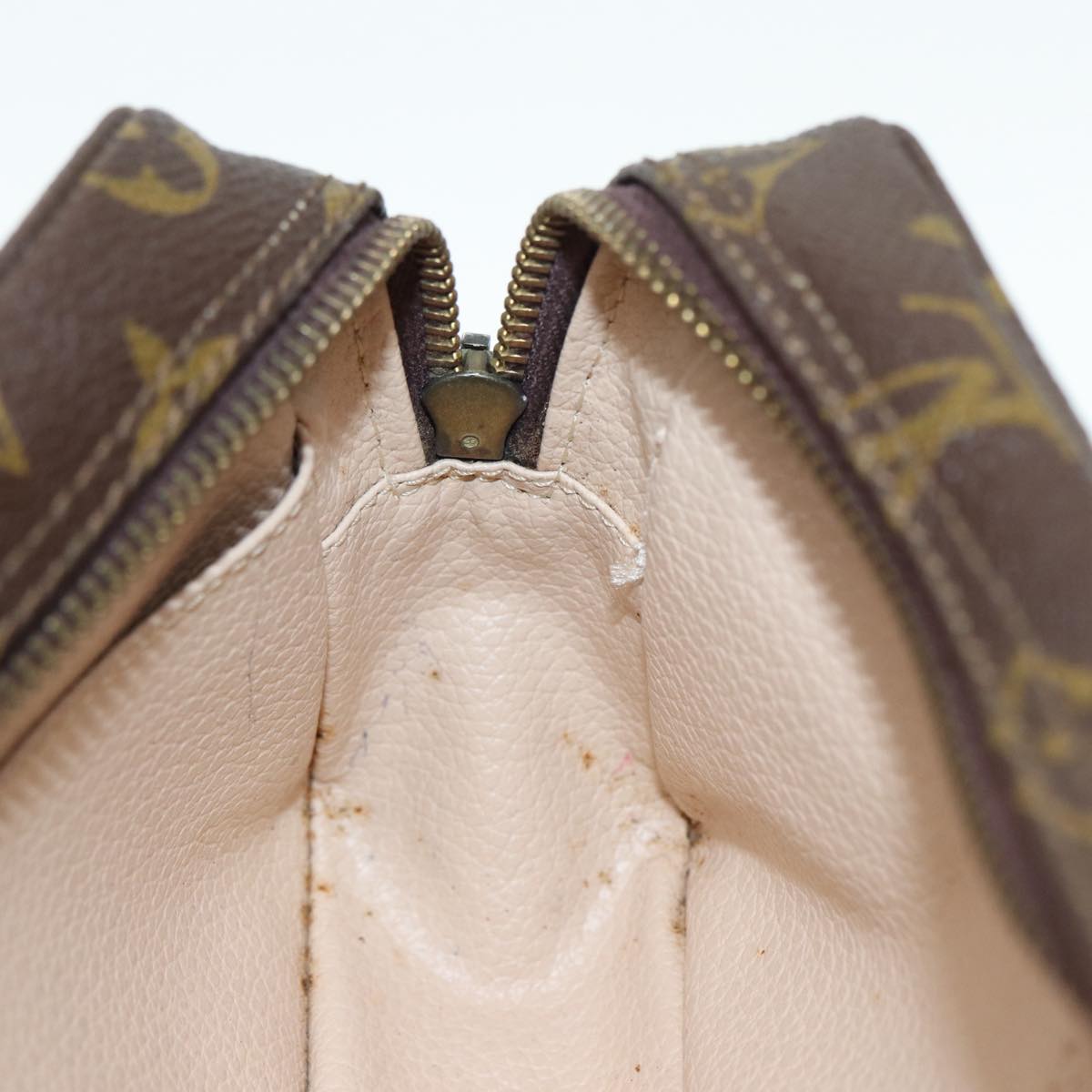 LOUIS VUITTON Monogram Trousse Toilette 18 Pouch M47526 LV 89526