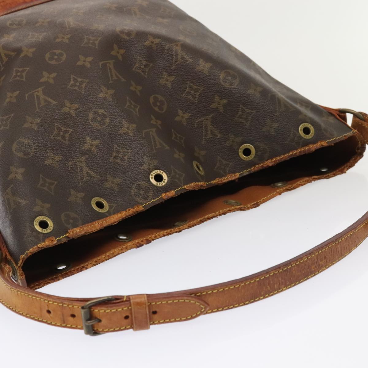 LOUIS VUITTON Monogram Noe Shoulder Bag M42224 LV 89581