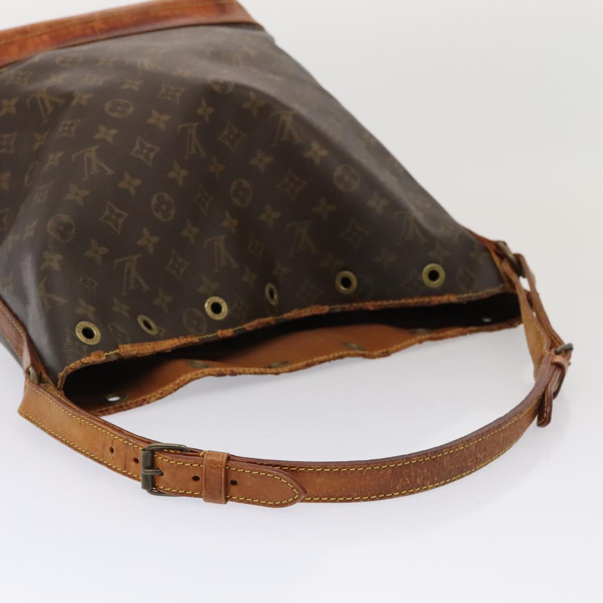 LOUIS VUITTON Monogram Noe Shoulder Bag M42224 LV 89581