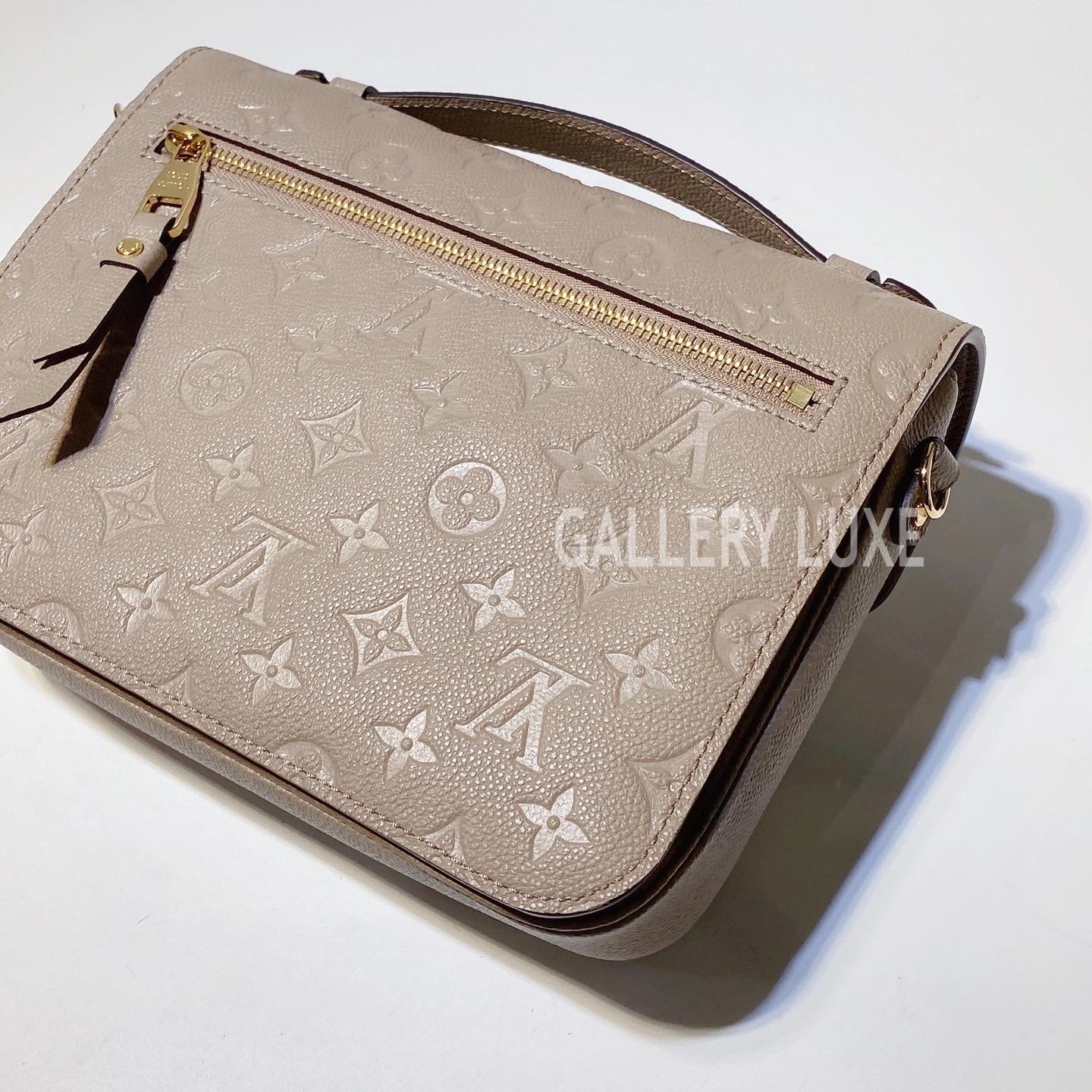 No.3313-Louis Vuitton Pochette Metis MM