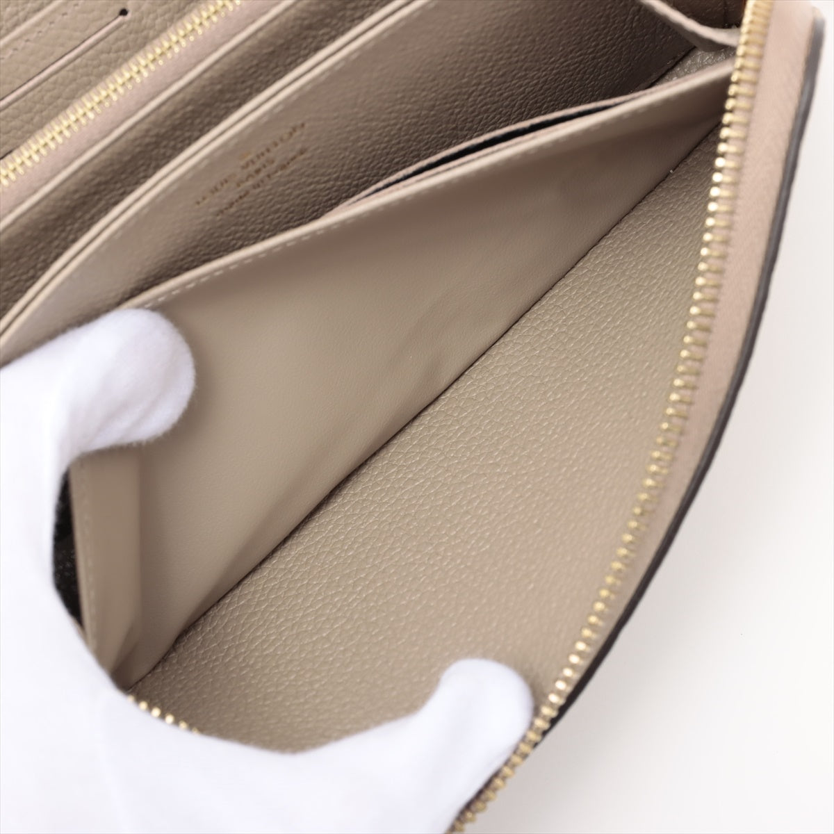 Louis Vuitton Monogram Amplant  Wallet M69034 Tour Trail Round Zip Wallet