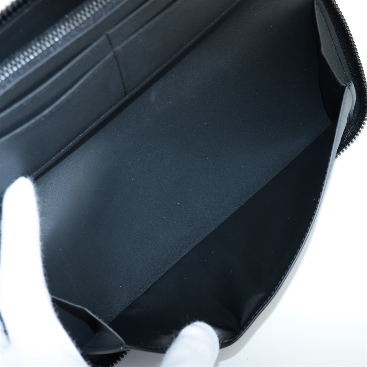 Louis Vuitton  Zippie Wallet Vertical M69047 Noneir Round Zip Wallet