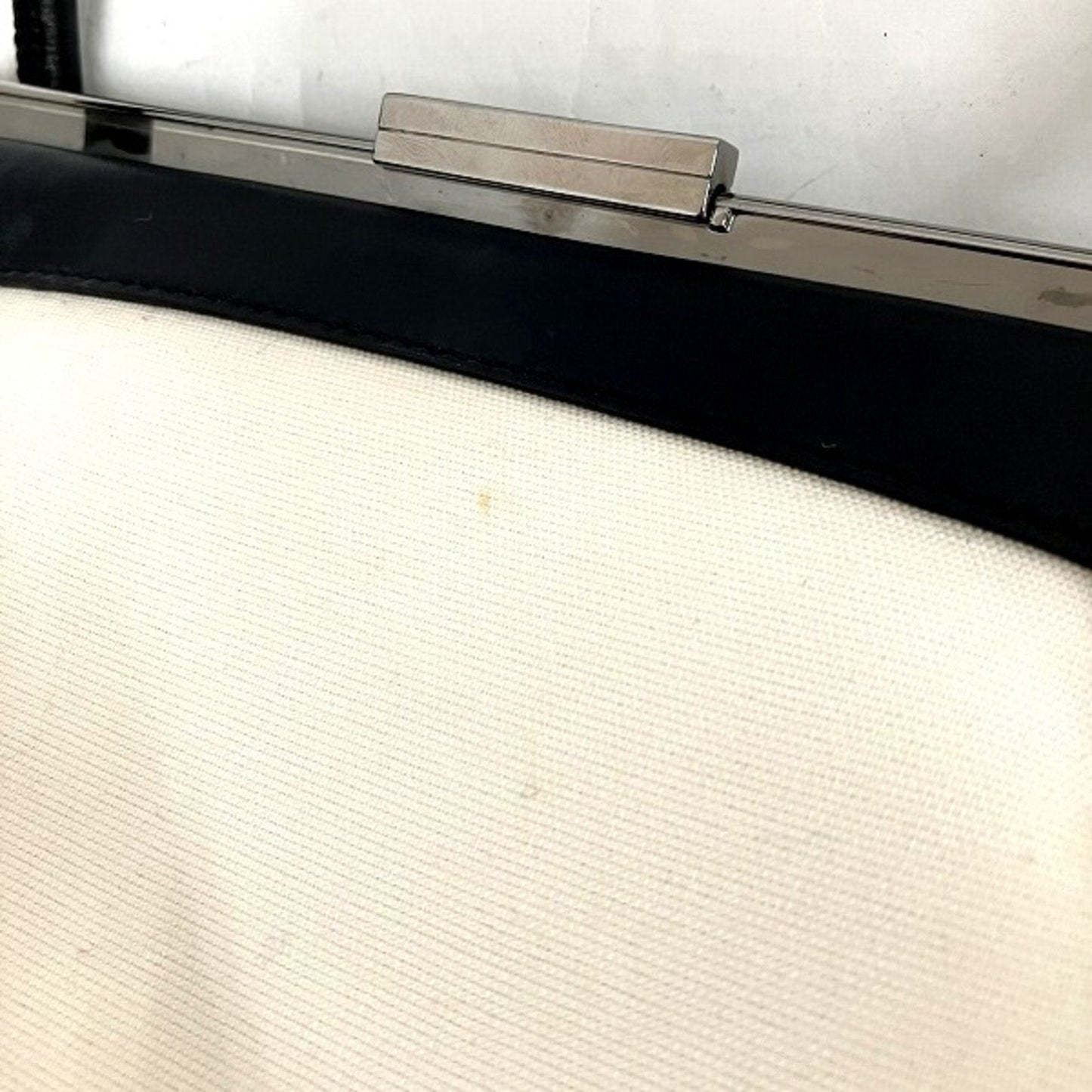 Gucci --  Leather Handbag