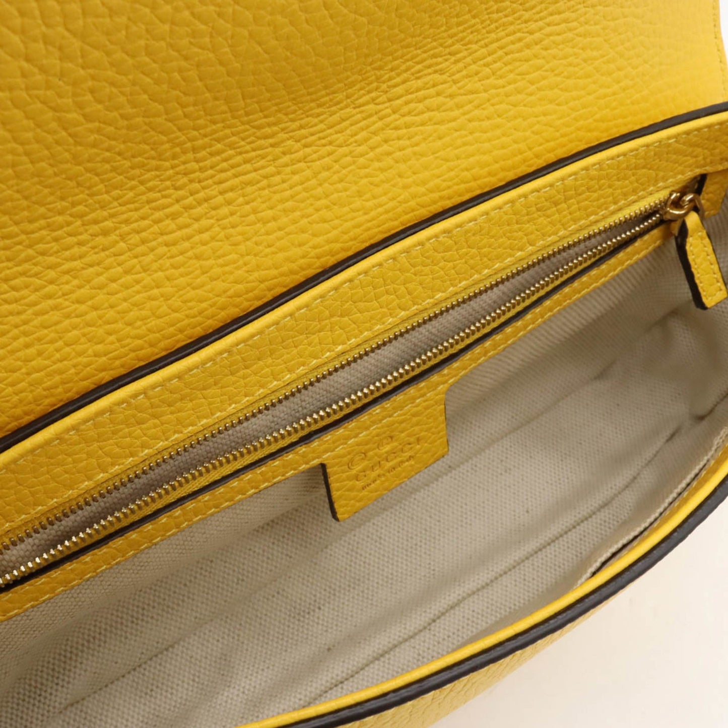 Luxury Gucci Trending 2025 Soho  Leather Shoulder Bag ()