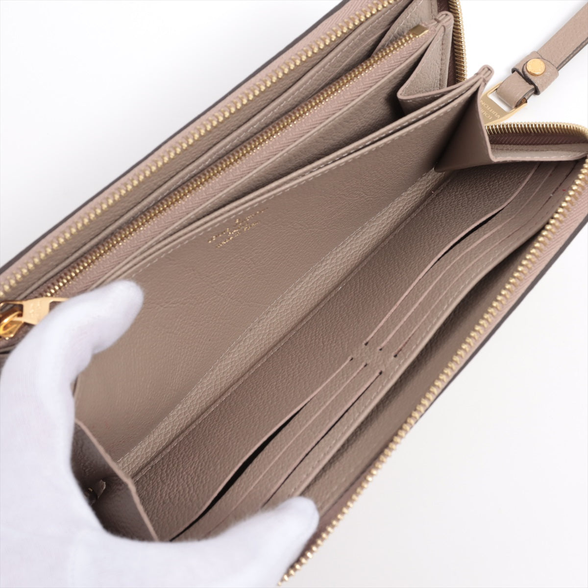 Louis Vuitton Bi-Color Monogram Implant Zipper Wallet M69794 Tour Trail Round Zipper Wallet