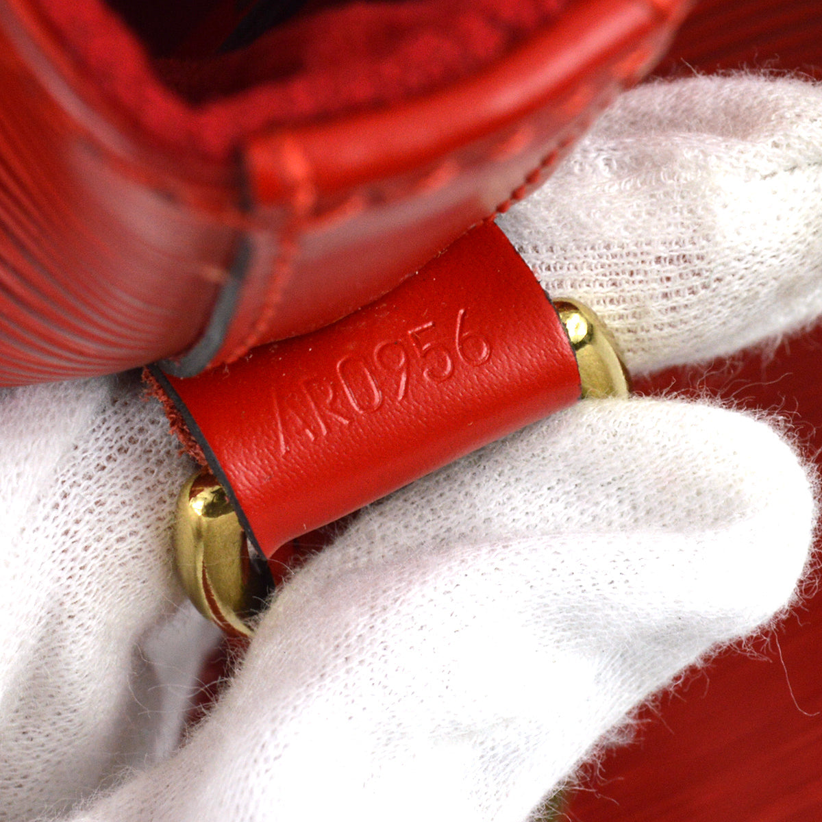 Louis Vuitton 1996 Petite Noe Red Epi M44107