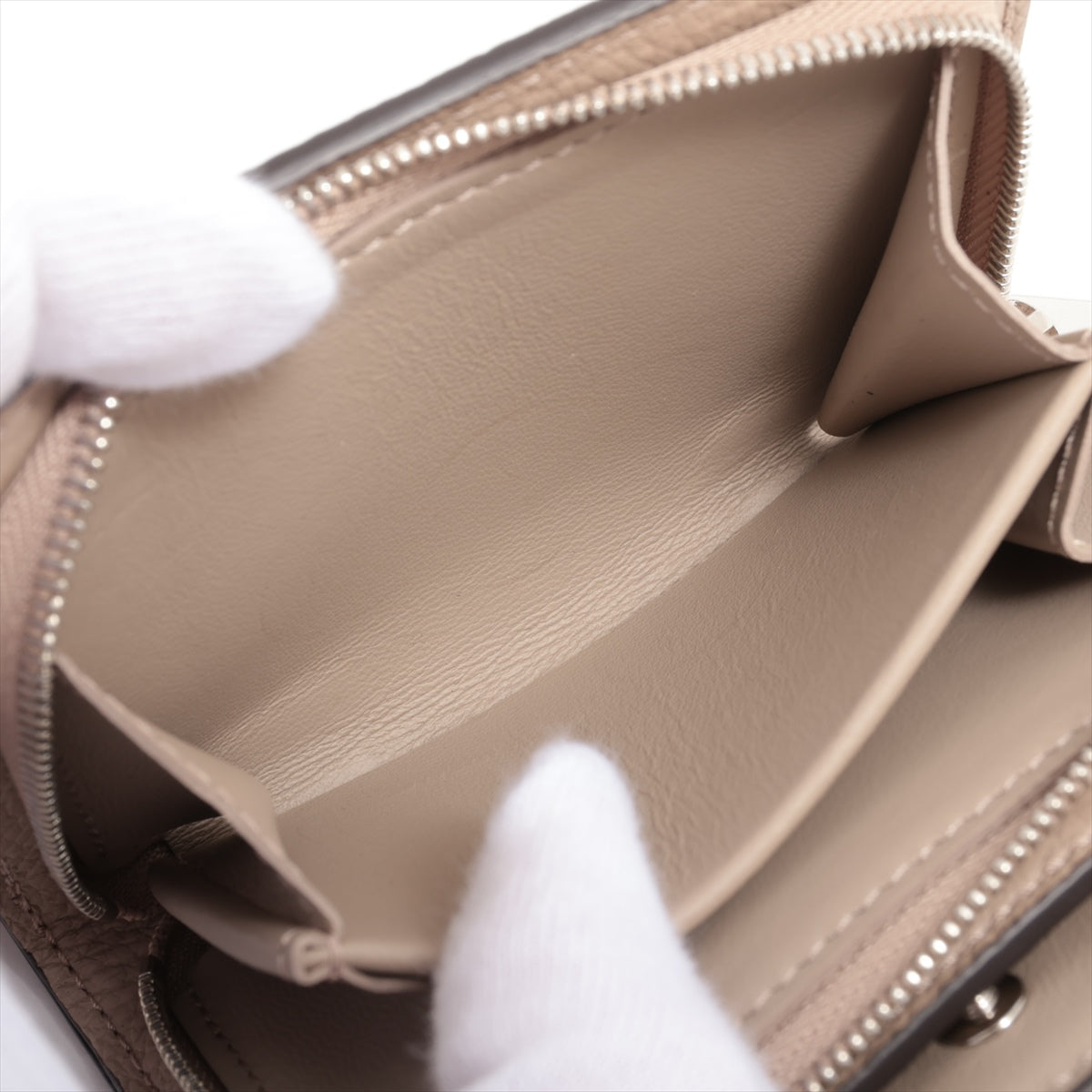 Louis Vuitton Machina Portfolio Clear M80817 Gale Compact Wallet  Reaction