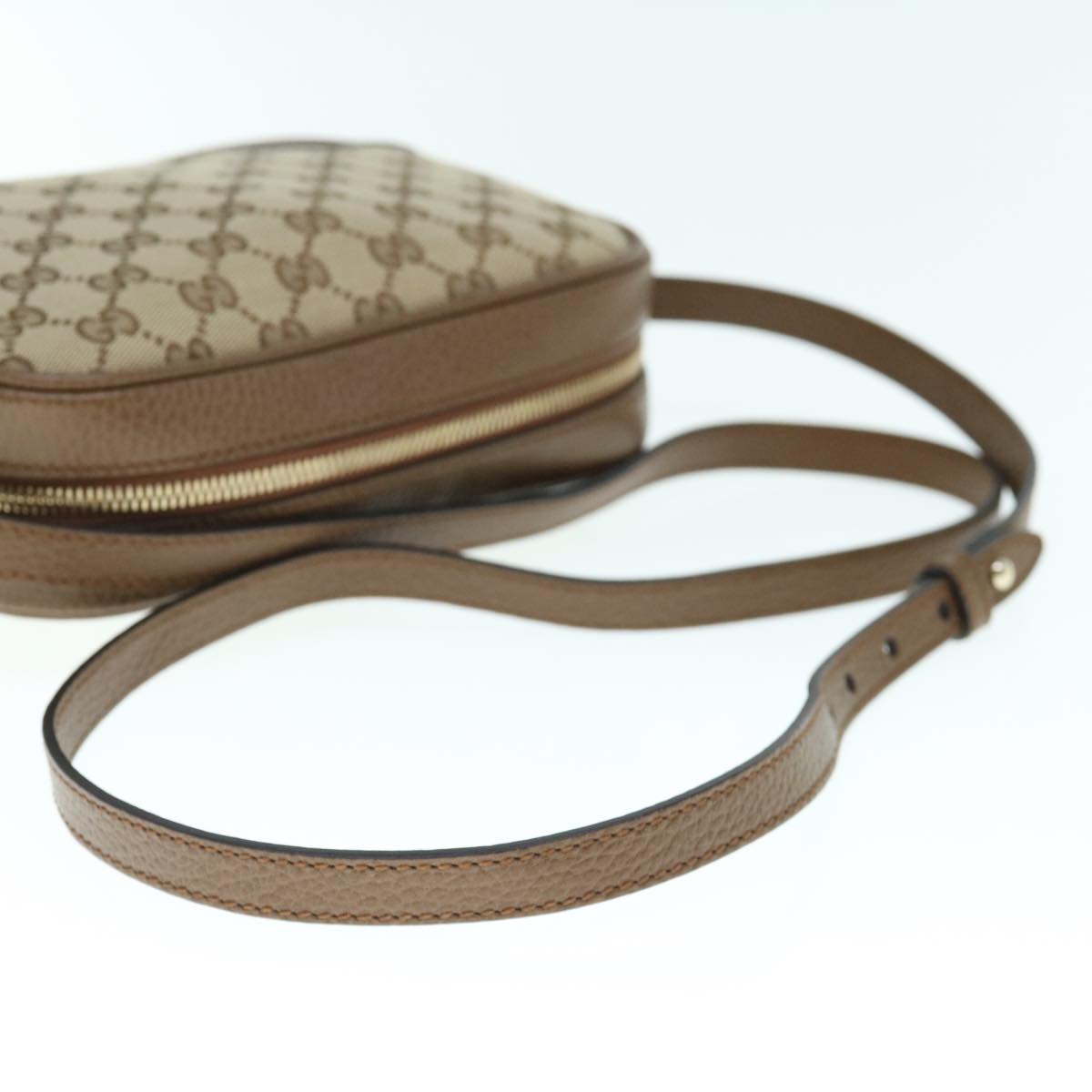 Gucci Bree  Canvas Shoulder Bag ()