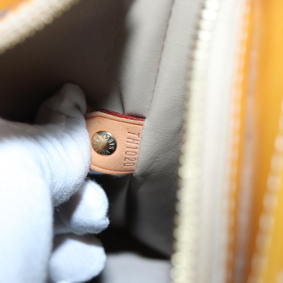 LOUIS VUITTON Monogram Vernis Houston Hand Bag Beige M91004 LV 90318