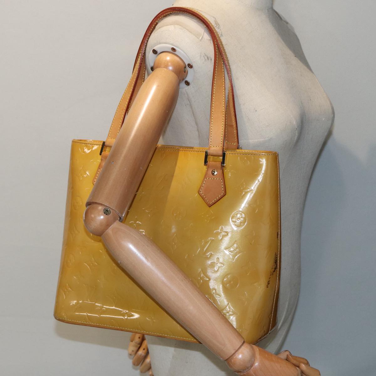 LOUIS VUITTON Monogram Vernis Houston Hand Bag Beige M91004 LV 90318