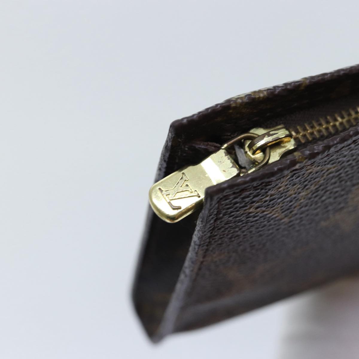 LOUIS VUITTON Monogram Bucket GM Pouch Accessory Pouch LV 90330