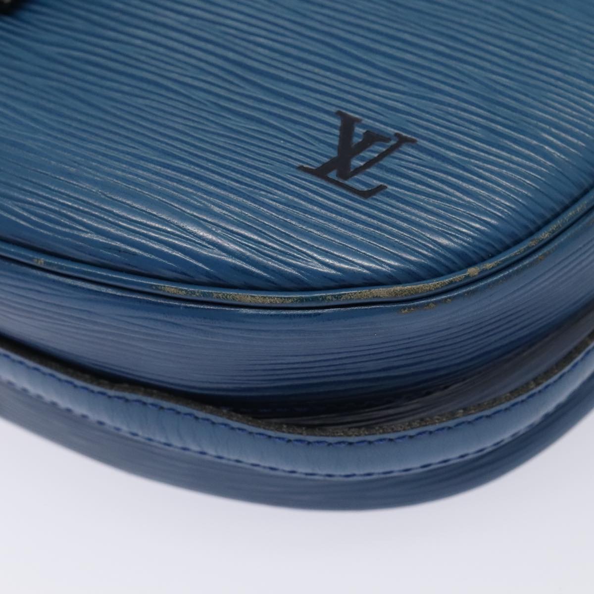 LOUIS VUITTON Epi June Feuille Shoulder Bag Blue M52155 LV 90350