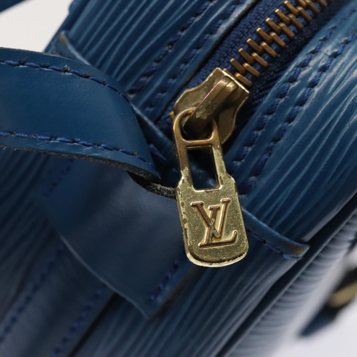 LOUIS VUITTON Epi June Feuille Shoulder Bag Blue M52155 LV 90350