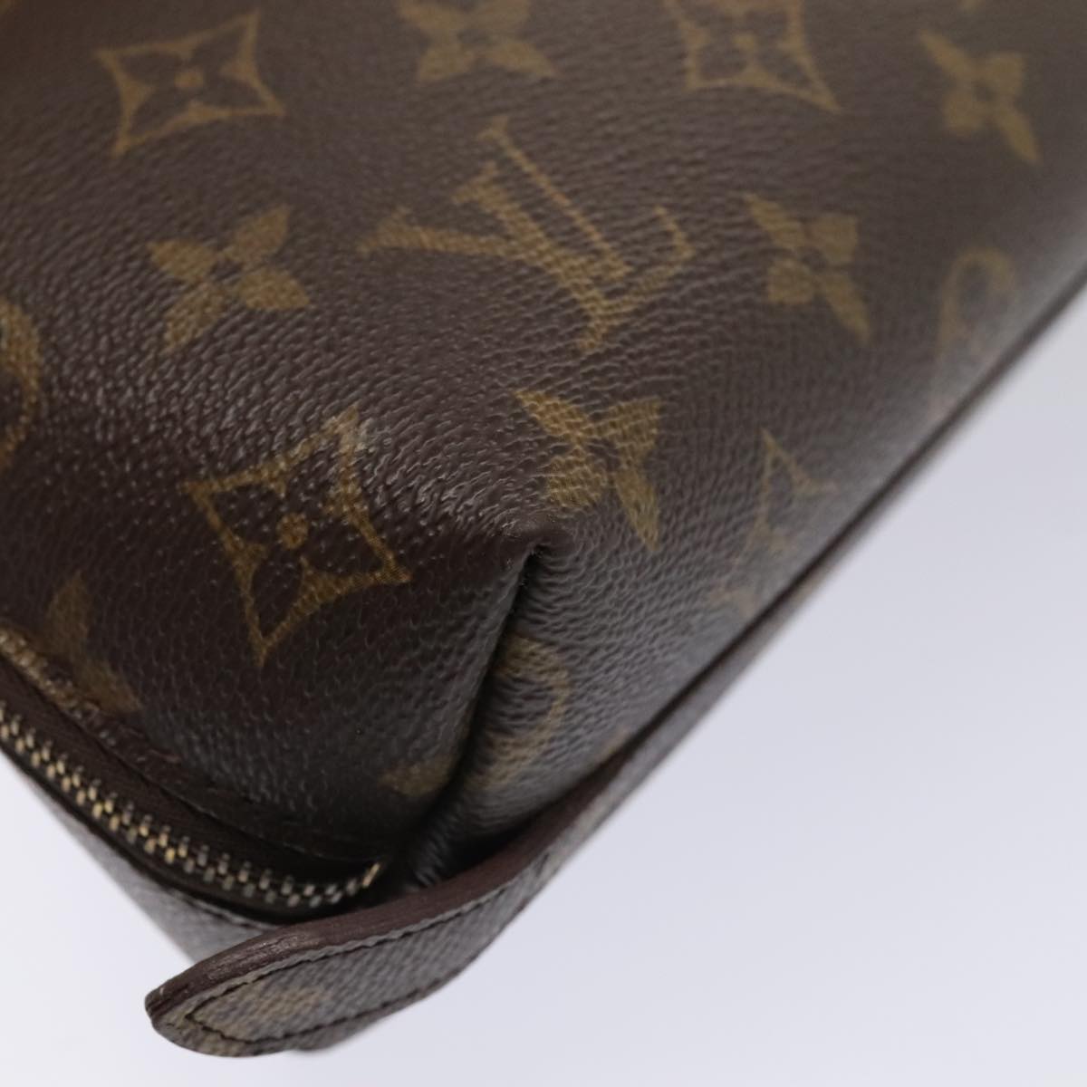LOUIS VUITTON Monogram Trousse Demi Ronde Cosmetic Pouch M47520 LV 90360