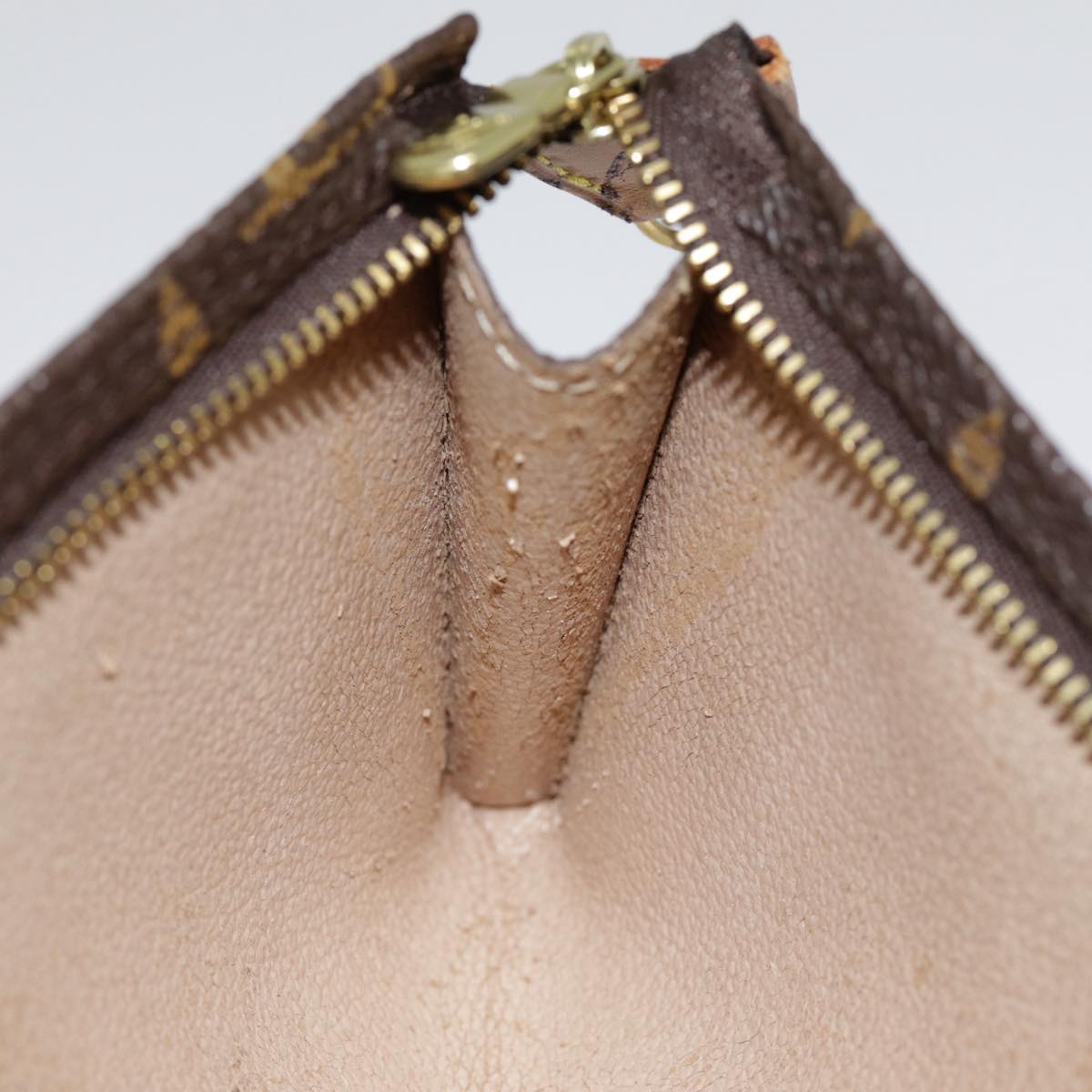 LOUIS VUITTON Monogram Bucket GM Pouch Accessory Pouch LV 90388