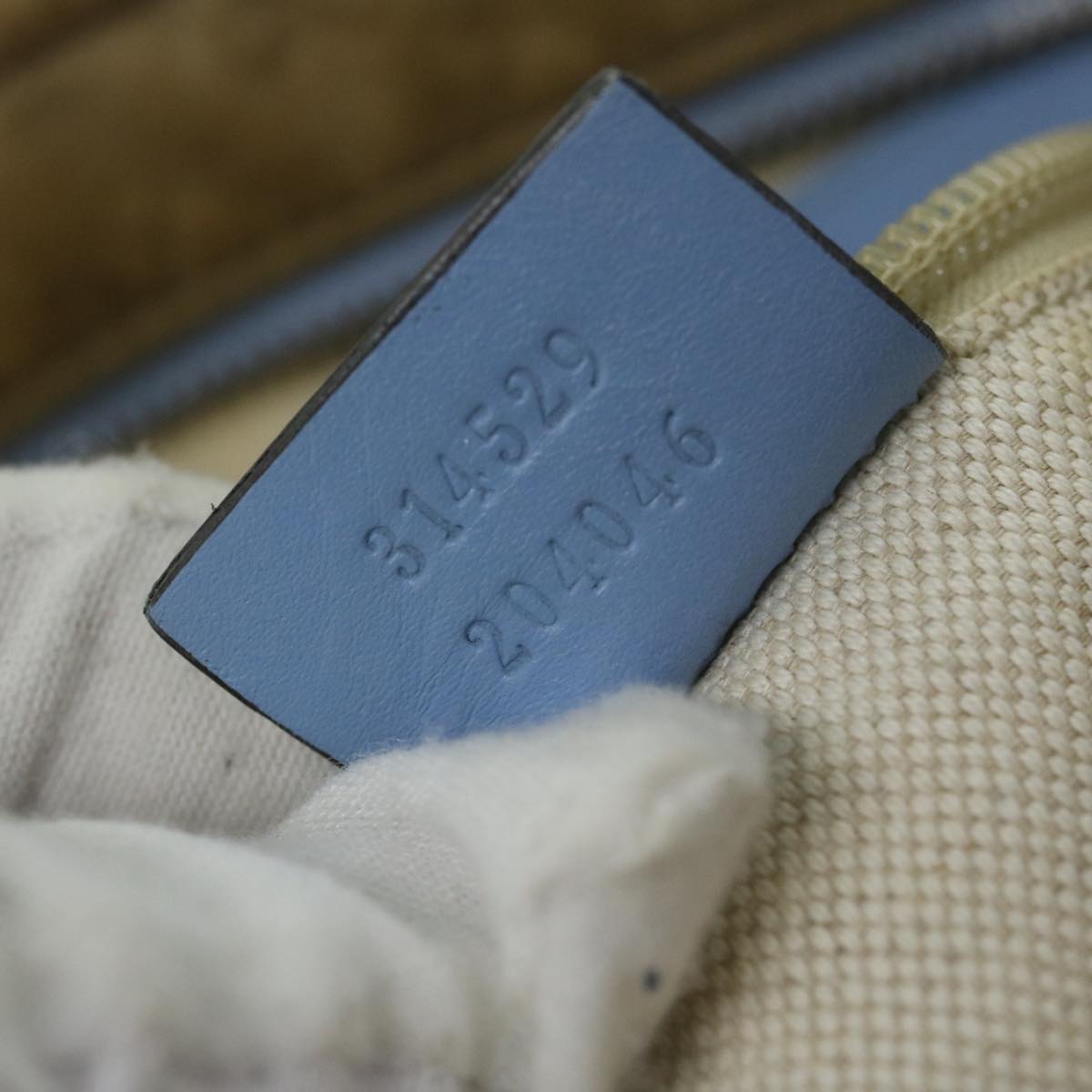 Gucci Gg Canvas  Canvas Shoulder Bag ()