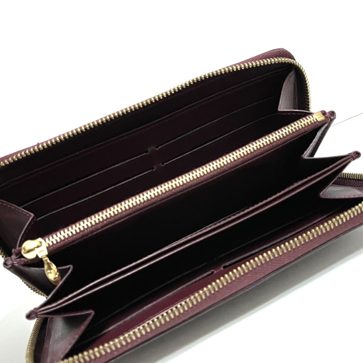 Louis Vuitton Zippy  Patent Leather Wallet  ()