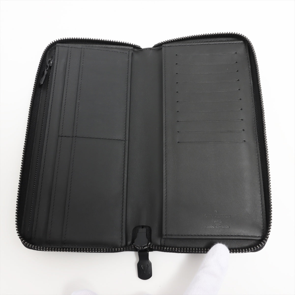 Louis Vuitton Monogram Shadow Zippie Wallet Vertical M62902 Black Round Zip Wallet