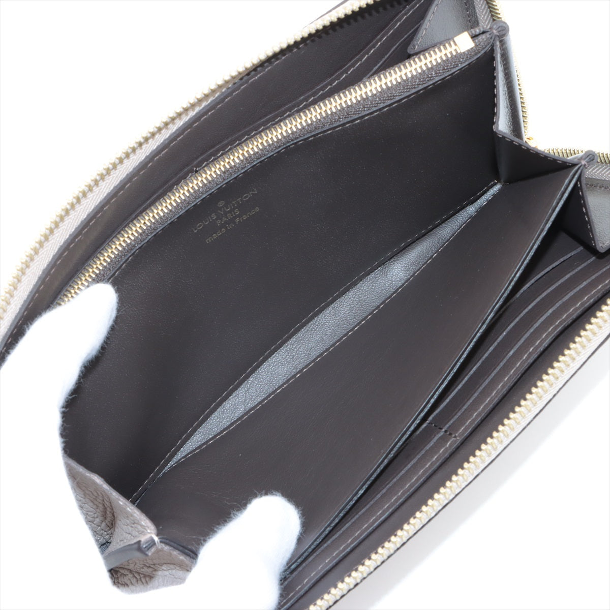 Louis Vuitton  Portfolio Comet M63104 Garage Round  Wallet  Reaction