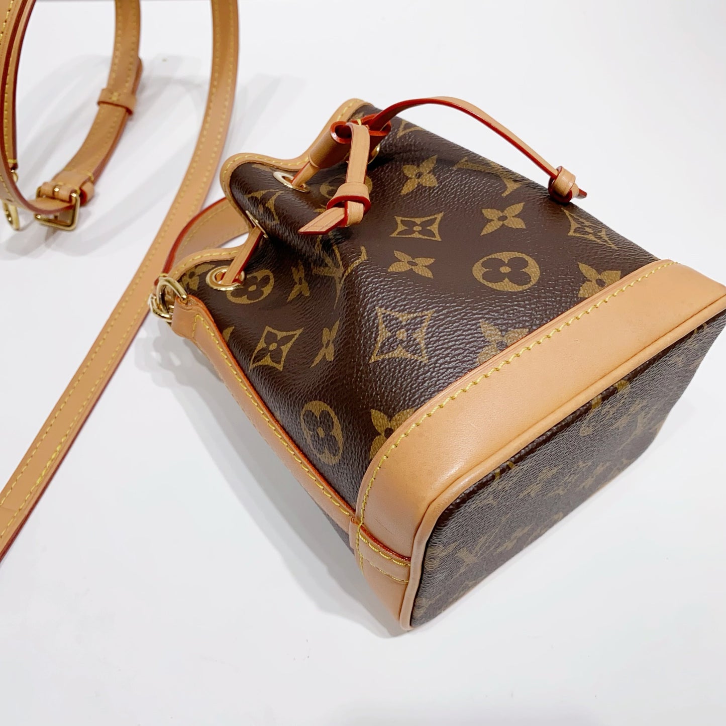 No.4250-Louis Vuitton Nano Noe