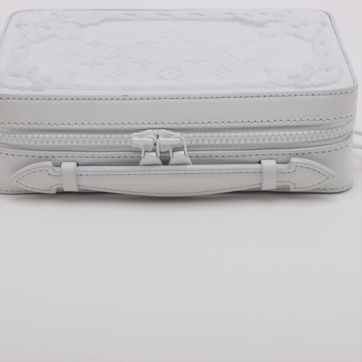 Louis Vuitton LV Ownement Handle St Trucks M21833