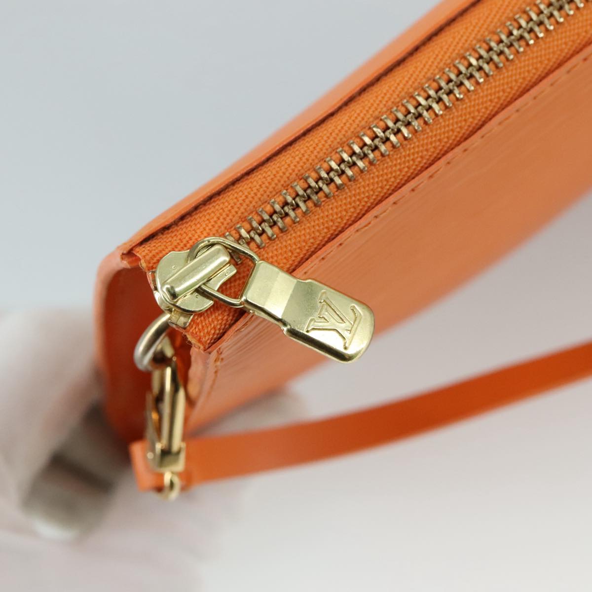LOUIS VUITTON Epi Pochette Accessoires Pouch Orange Mandarin M5294H 94485