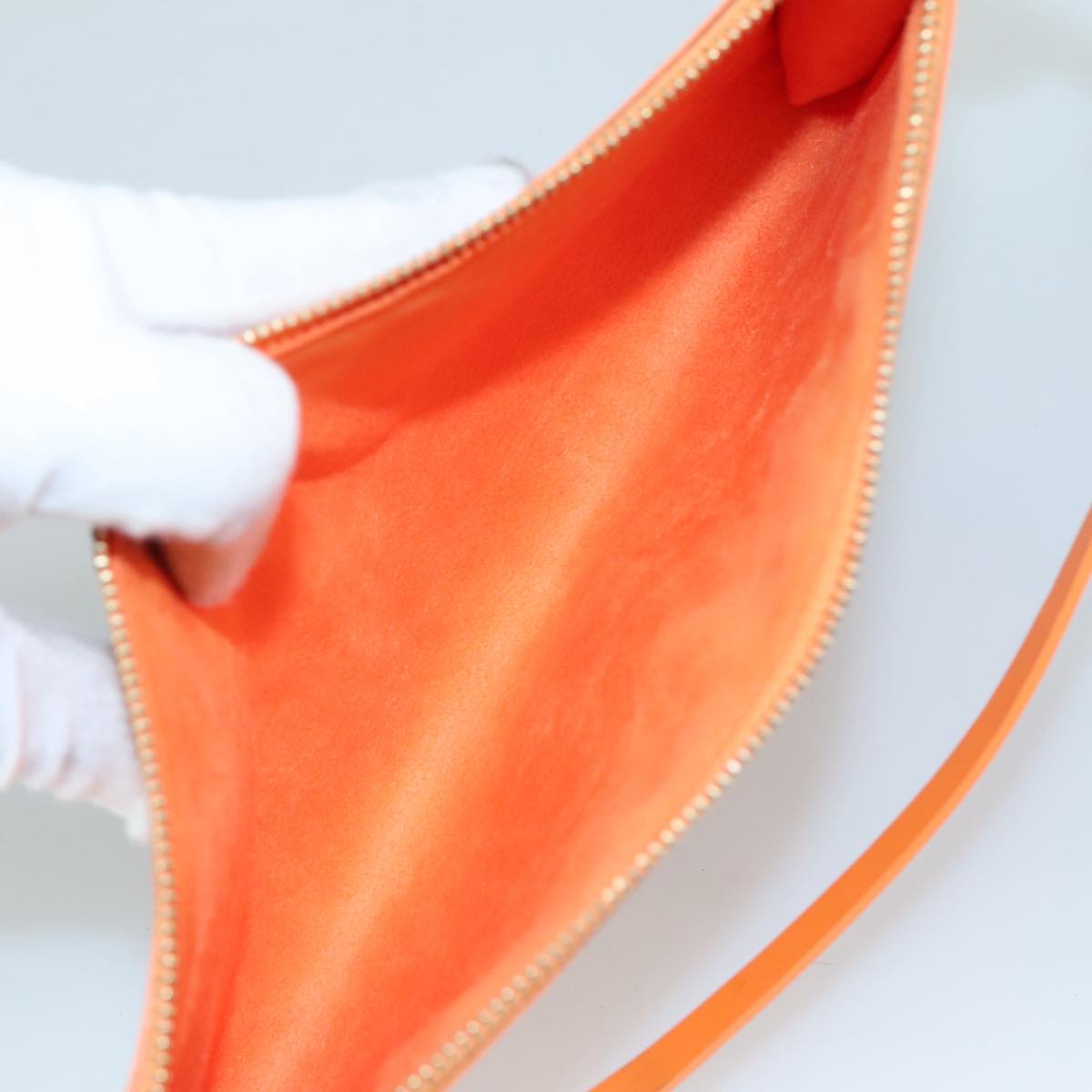 LOUIS VUITTON Epi Pochette Accessoires Pouch Orange Mandarin M5294H 94485