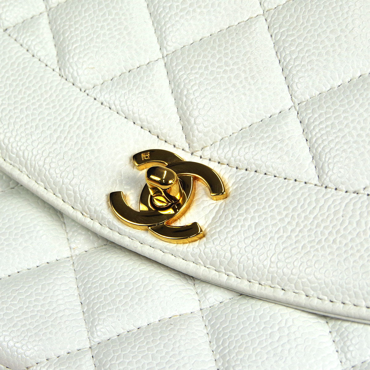 Luxury Chanel * 1997-1999 Medium Diana Chain Shoulder Bag White Caviar