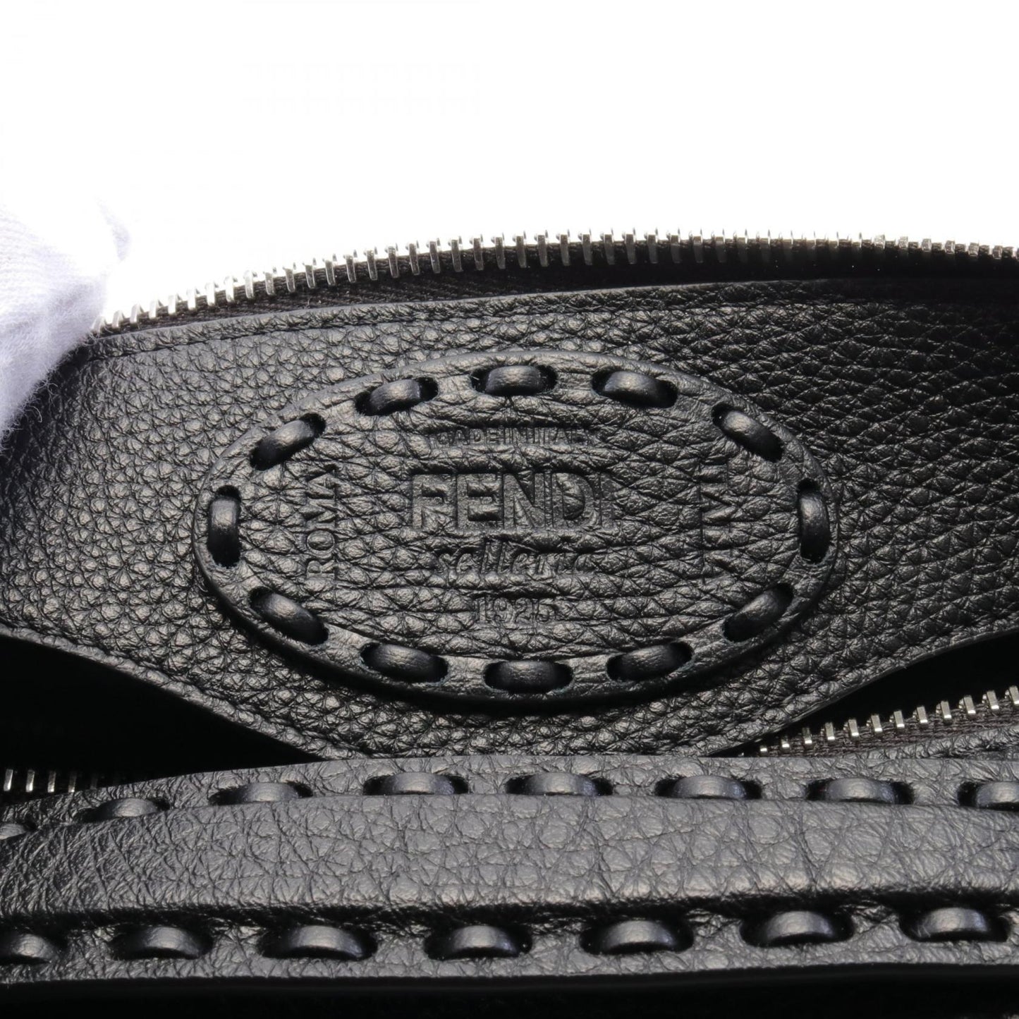 Luxury Fendi BY THE WAY By the way Selleria Medium Handbag Leather Black