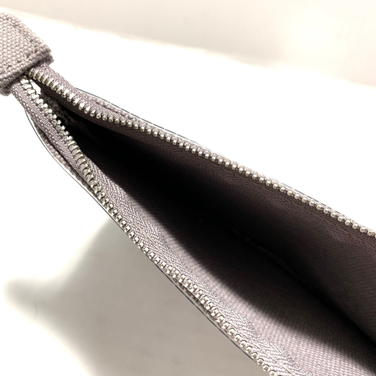 Louis Vuitton  Synthetic Clutch Bag ()