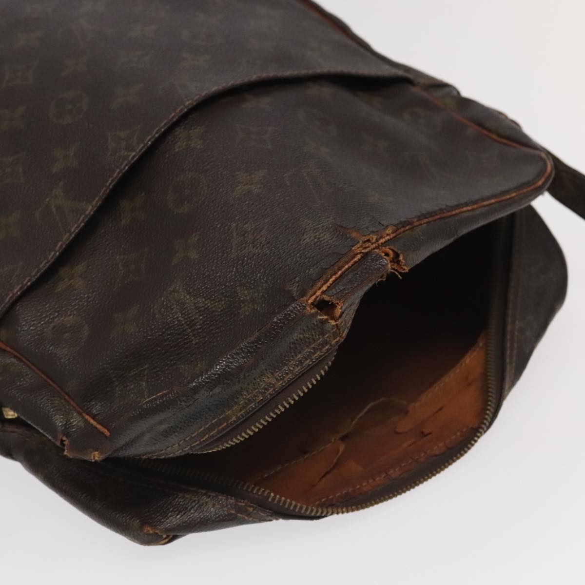 LOUIS VUITTON Monogram Marceau Shoulder Bag No.70 LV 95103