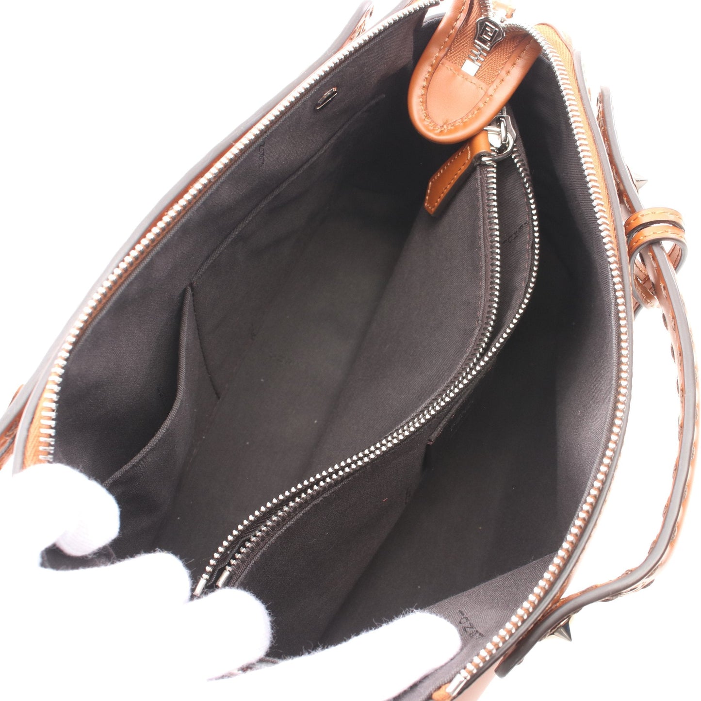 Luxury Fendi BY THE WAY MEDIUM By the way Medium Handbag Leather Light brown 2WAY