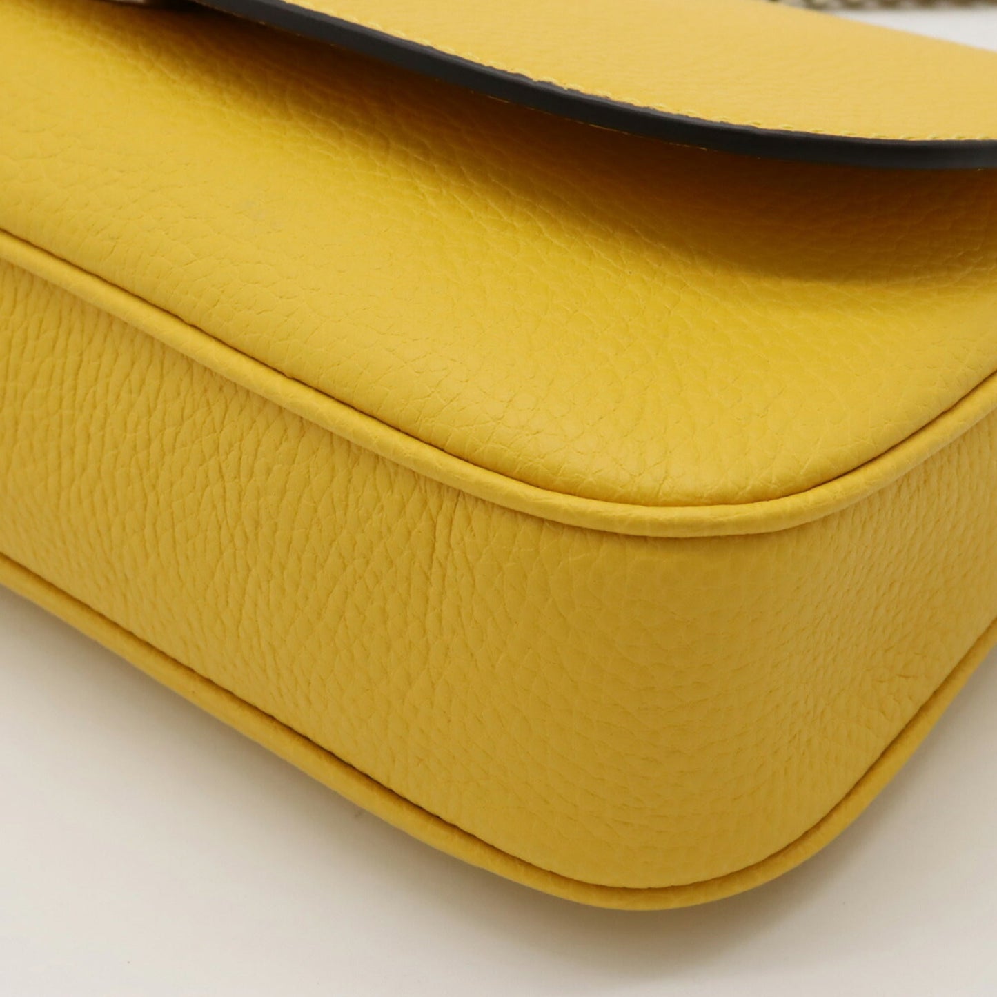 Luxury Gucci Trending 2025 Soho  Leather Shoulder Bag ()
