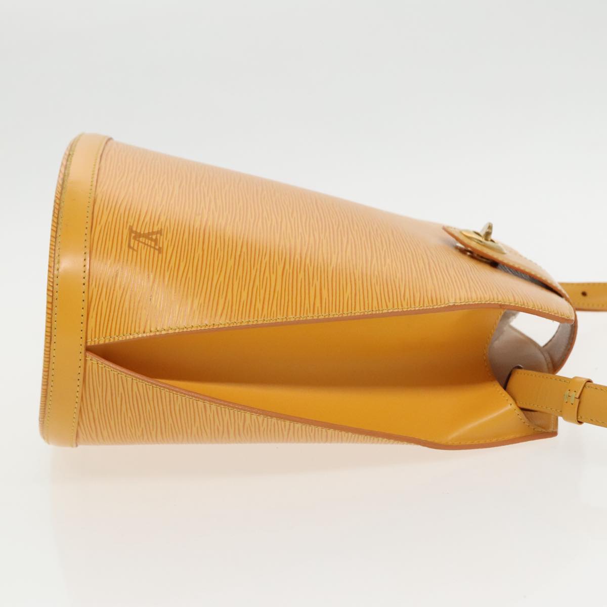 LOUIS VUITTON Epi Cluny Shoulder Bag Yellow M52259 LV 96140