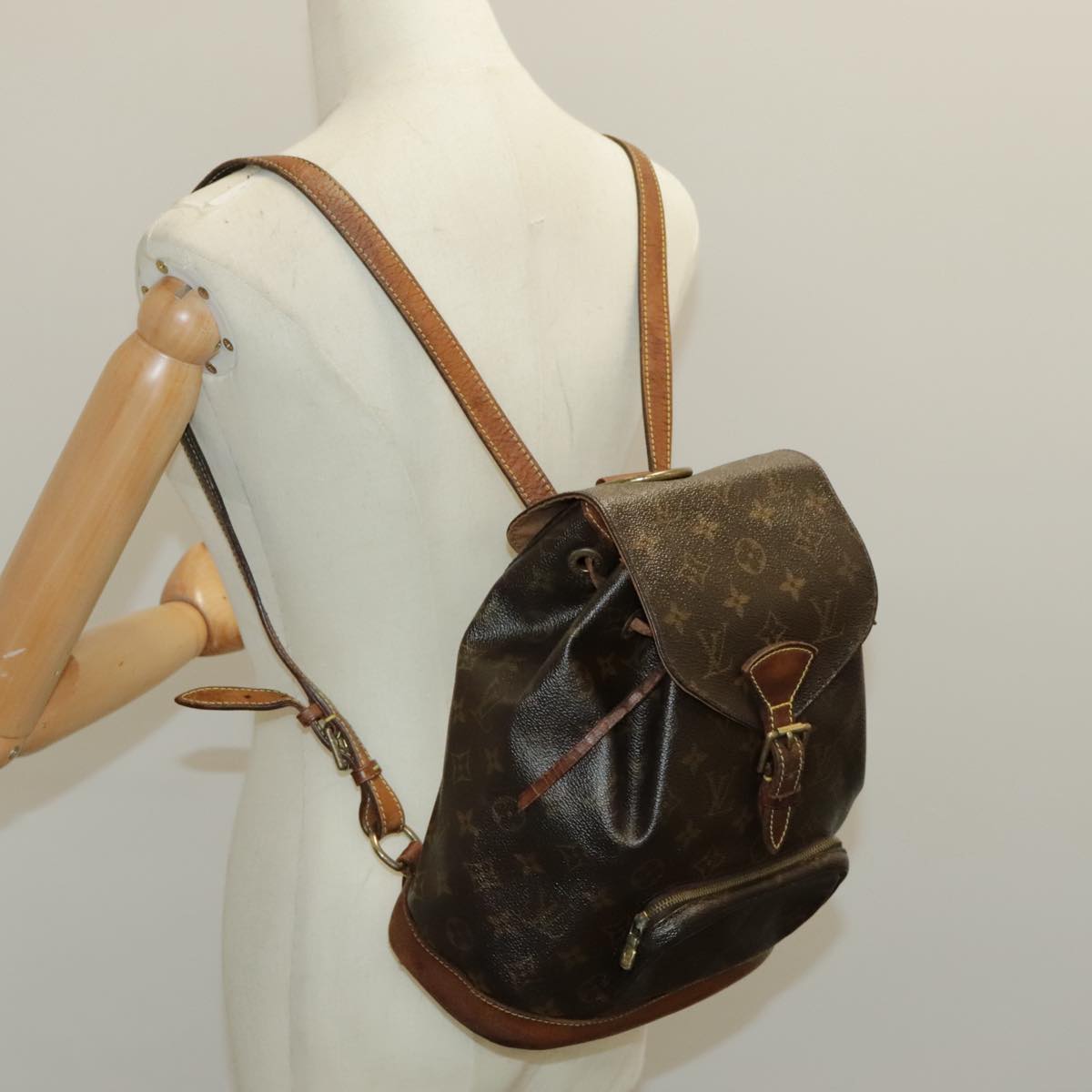 LOUIS VUITTON Monogram Montsouris MM Backpack M51136 LV 96404
