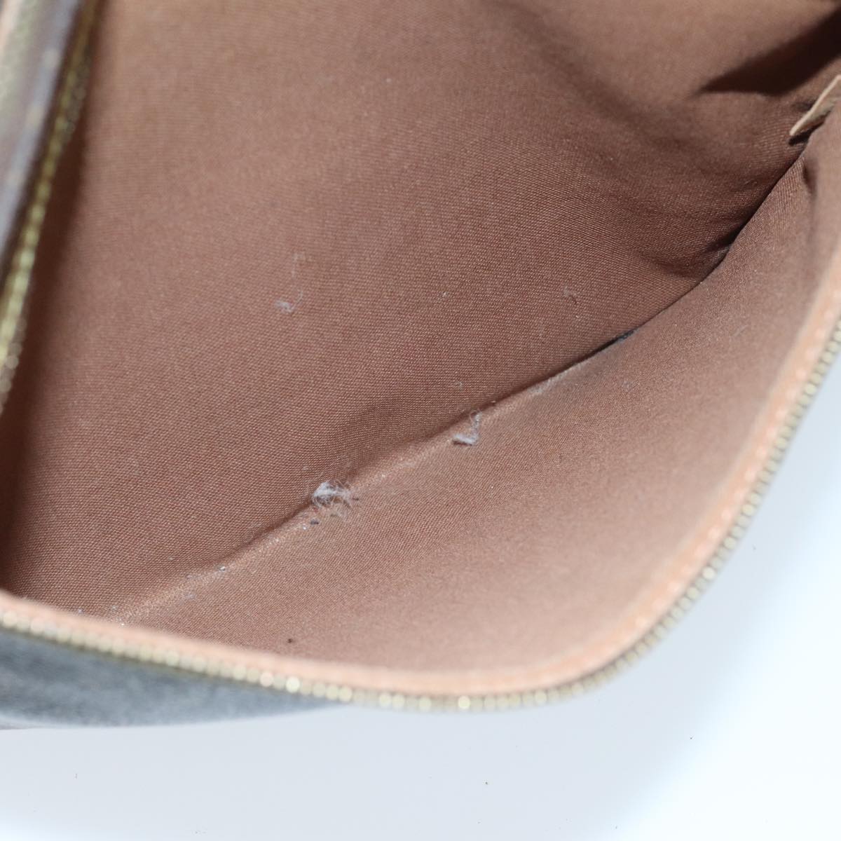 LOUIS VUITTON Monogram Pochette Bosphore Shoulder Bag M40044 LV 96554