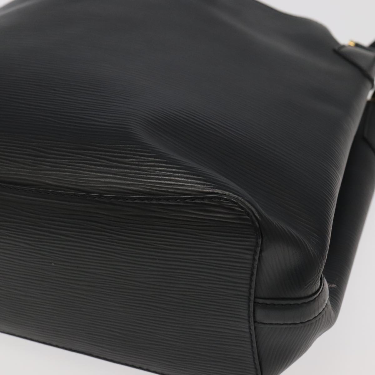 LOUIS VUITTON Epi Mandala MM Shoulder Bag Black M58892 LV 96870
