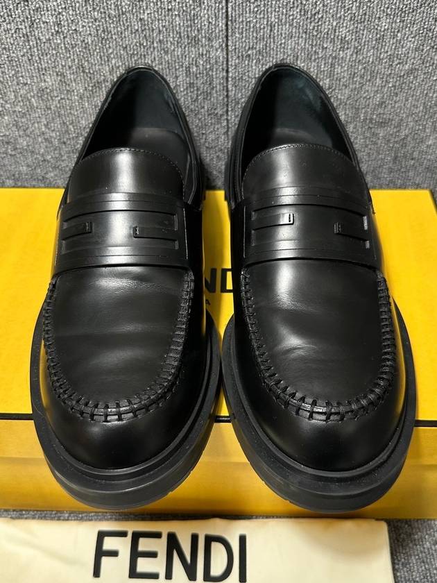 Luxury Fendi loafer 250