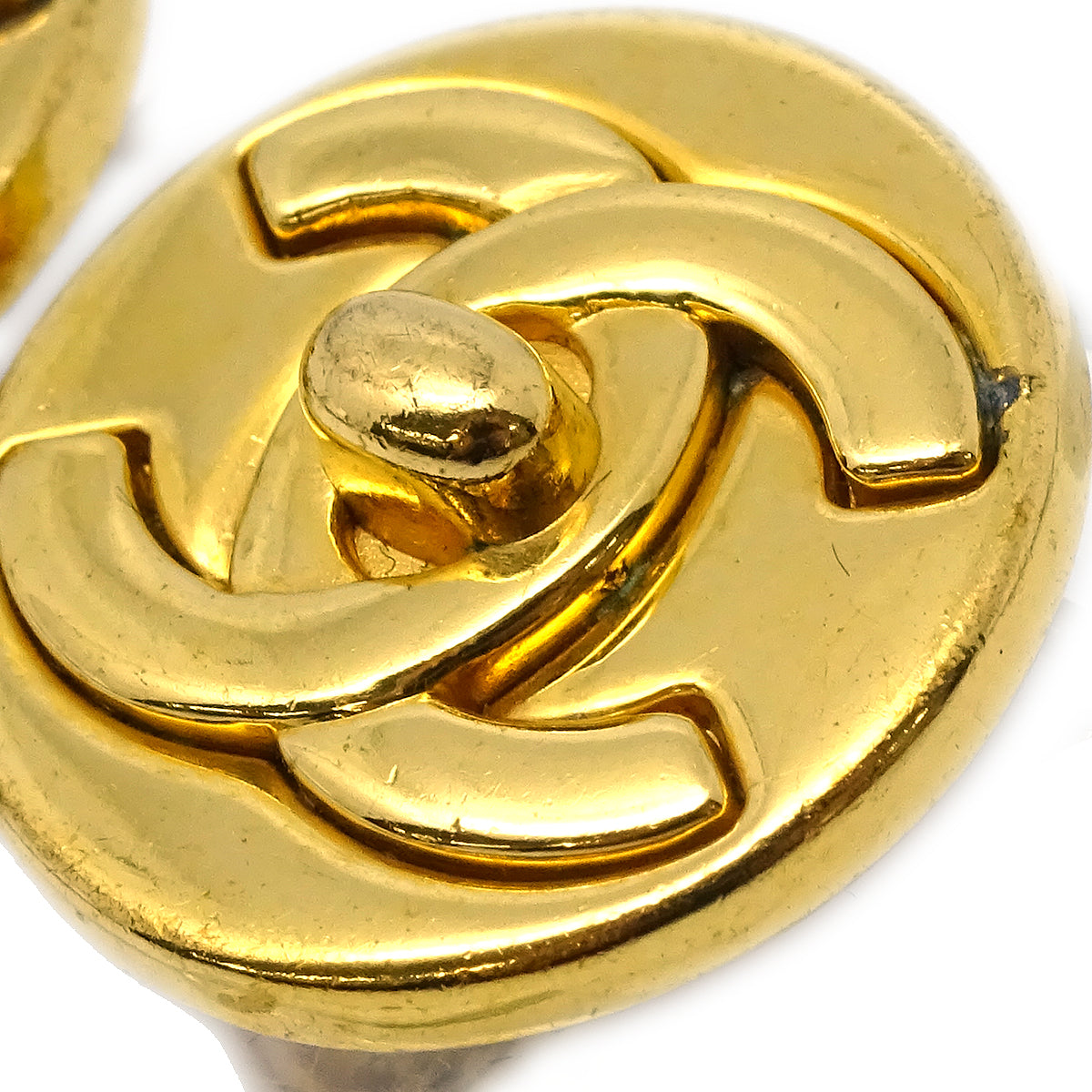 Chanel 1997 Round CC Turnlock Earrings Gold Clip-On Large