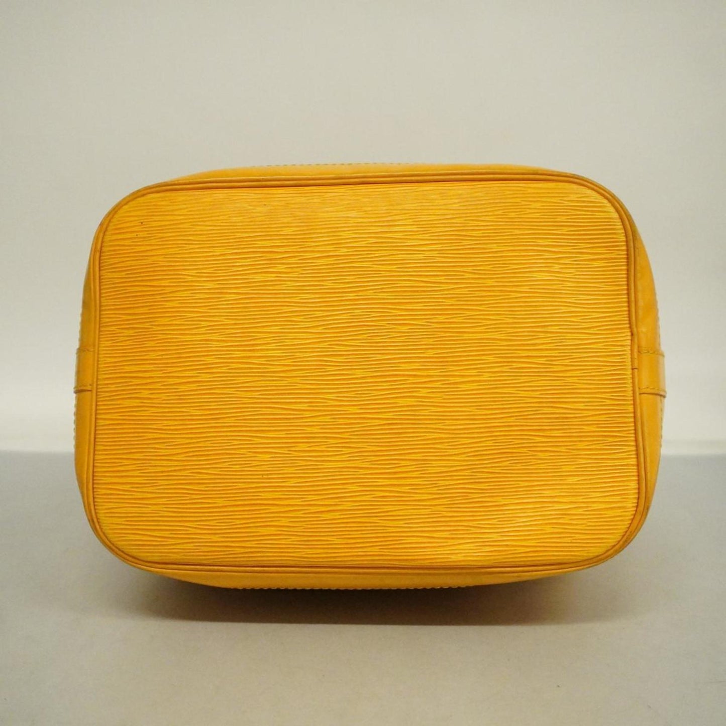 Louis Vuitton Noé  Leather Shoulder Bag ()