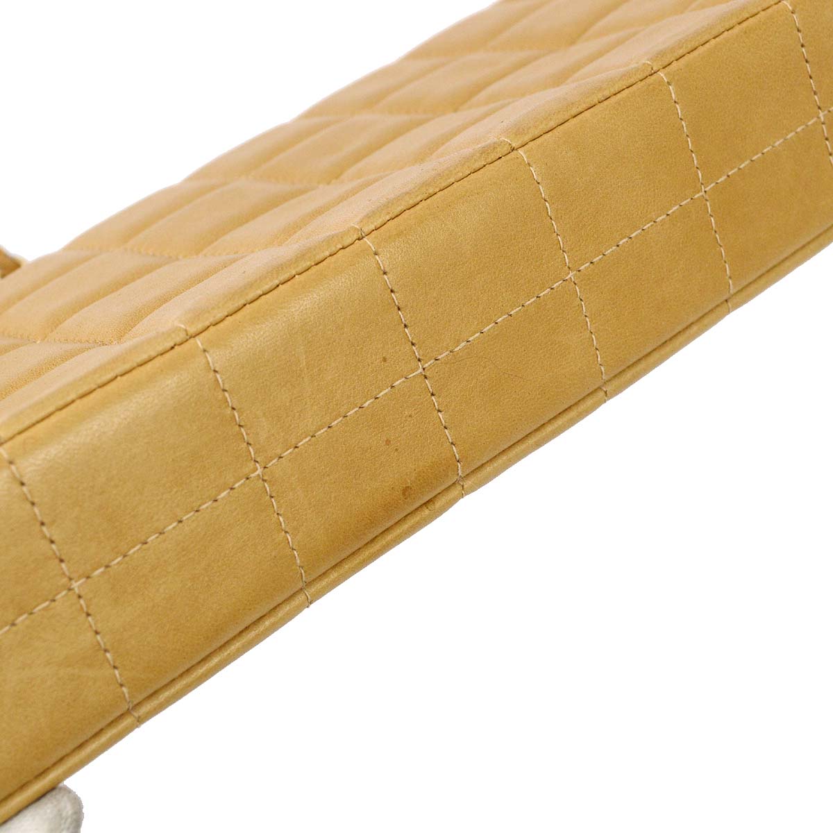 Luxury Chanel 2000-2001 Beige Lambskin East West Choco Bar Chain Shoulder Bag
