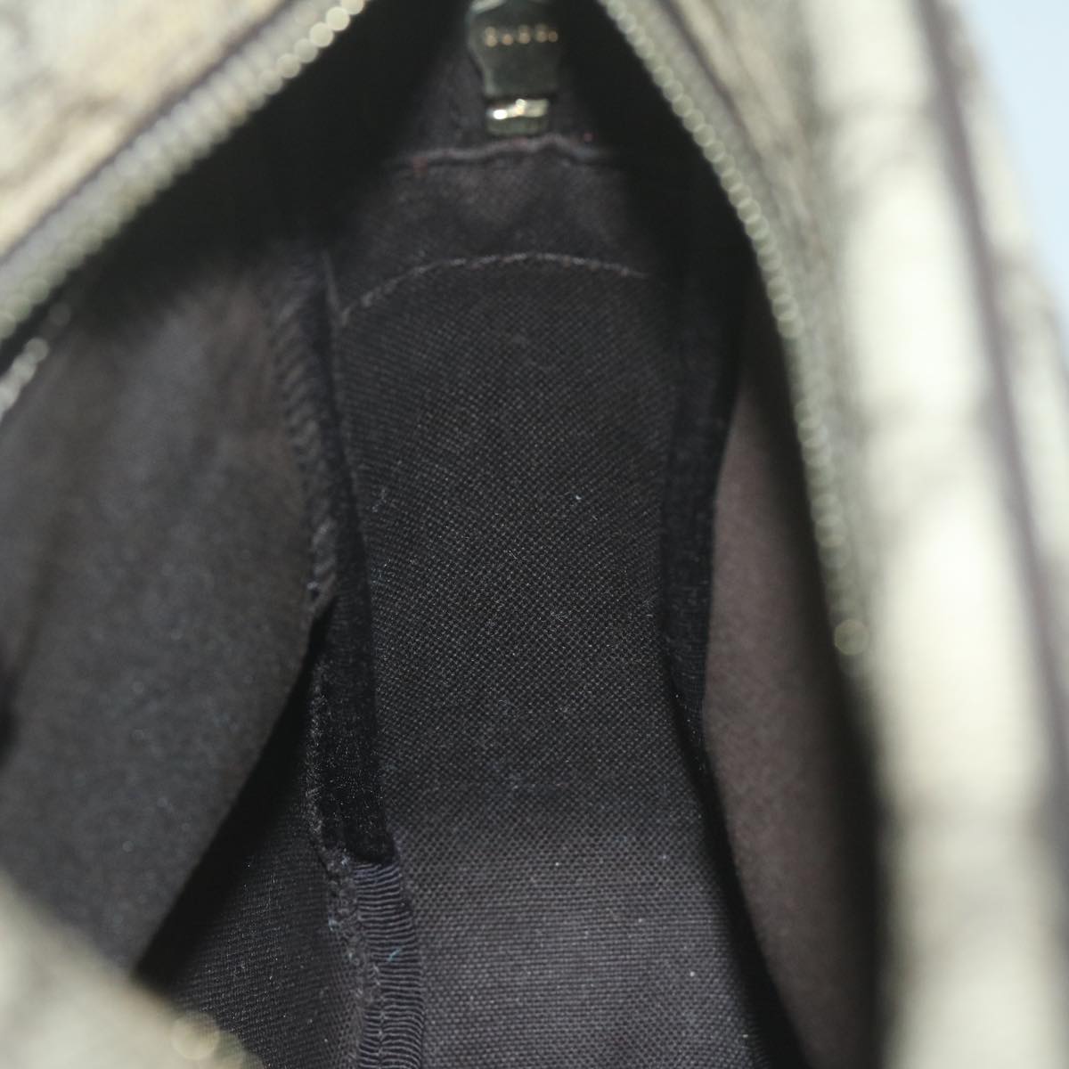 Gucci  Canvas Shoulder Bag ()