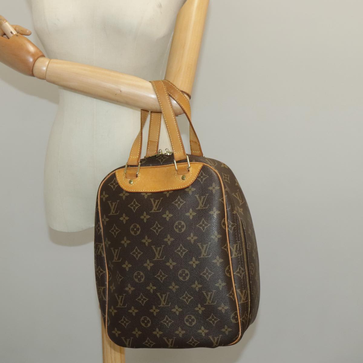 LOUIS VUITTON Monogram Excursion Hand Bag M41450 LV 97300