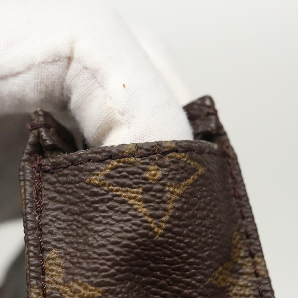 LOUIS VUITTON Monogram Poche Toilette 15 Pouch M47546 LV 97332